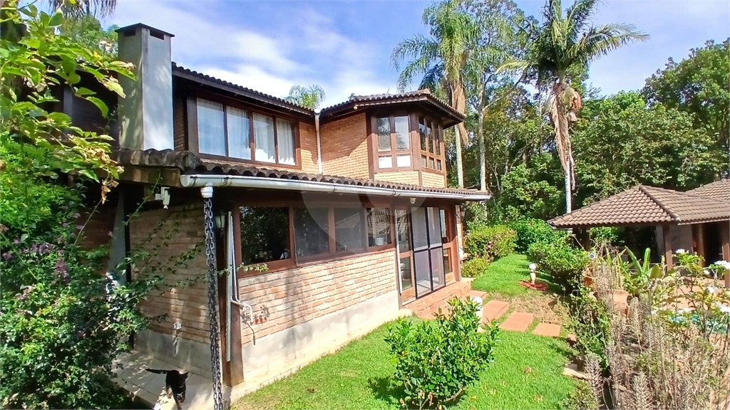 Casa à venda com 4 suítes no condomínio Sausalito, Mairiporã - SP