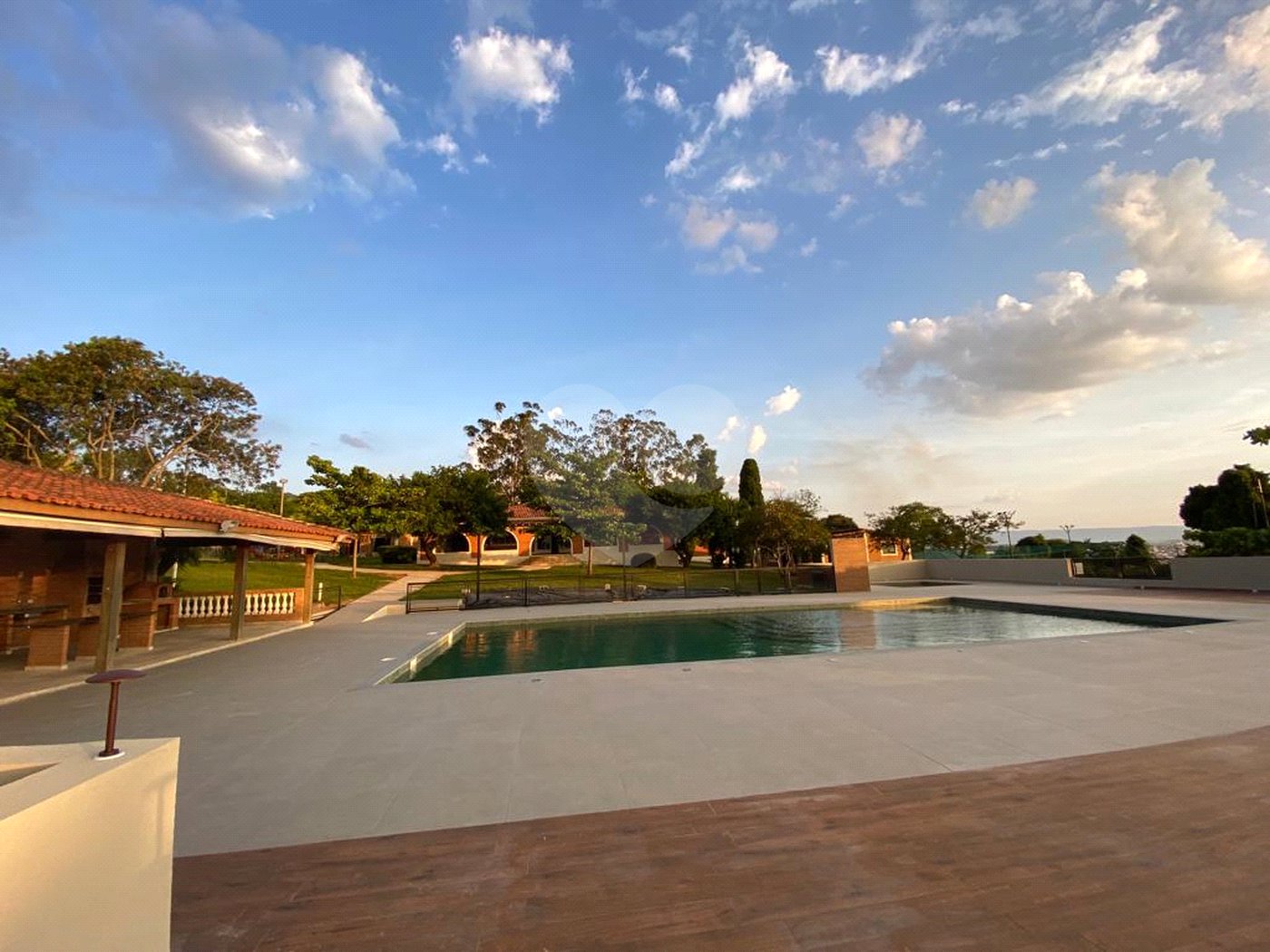 Casa à venda com 4 suítes no condomínio Alpes de Vinhedo, Vinhedo - SP