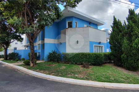 Casa à venda com 3 suítes no condomínio Parque do Varvito, Itu - SP