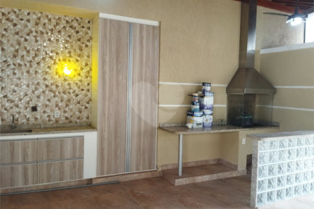 Casa à venda com 3 quartos, sendo 1 suíte,  no condomínio Vila Aracoara, Araraquara - SP