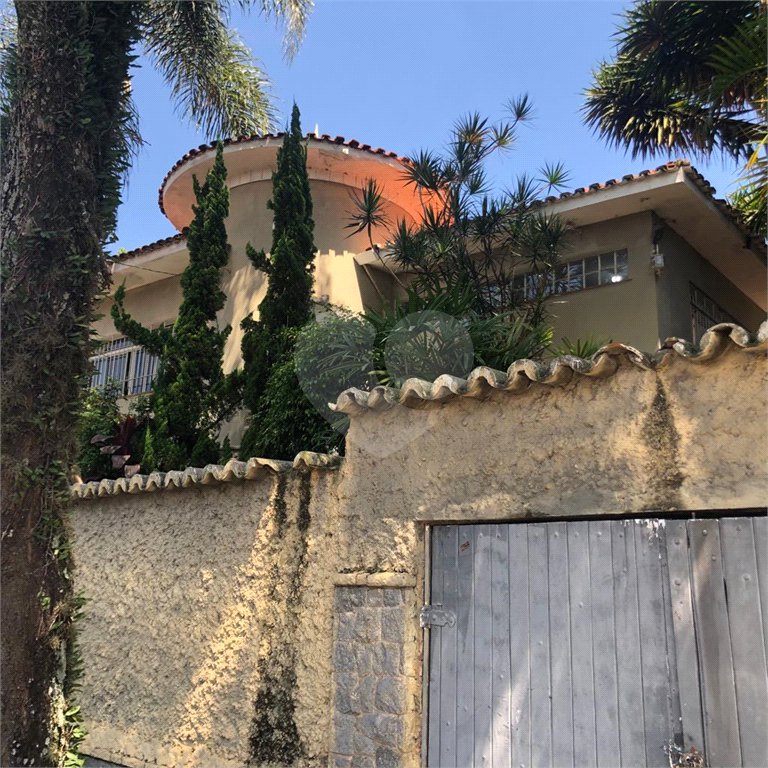 Casa à venda com 4 quartos, sendo 1 suíte,  em Jardim Colombo, São Paulo, SP