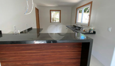 Casa em condomínio à venda com 4 suítes em Praia Rasa, Armação dos Búzios, RJ