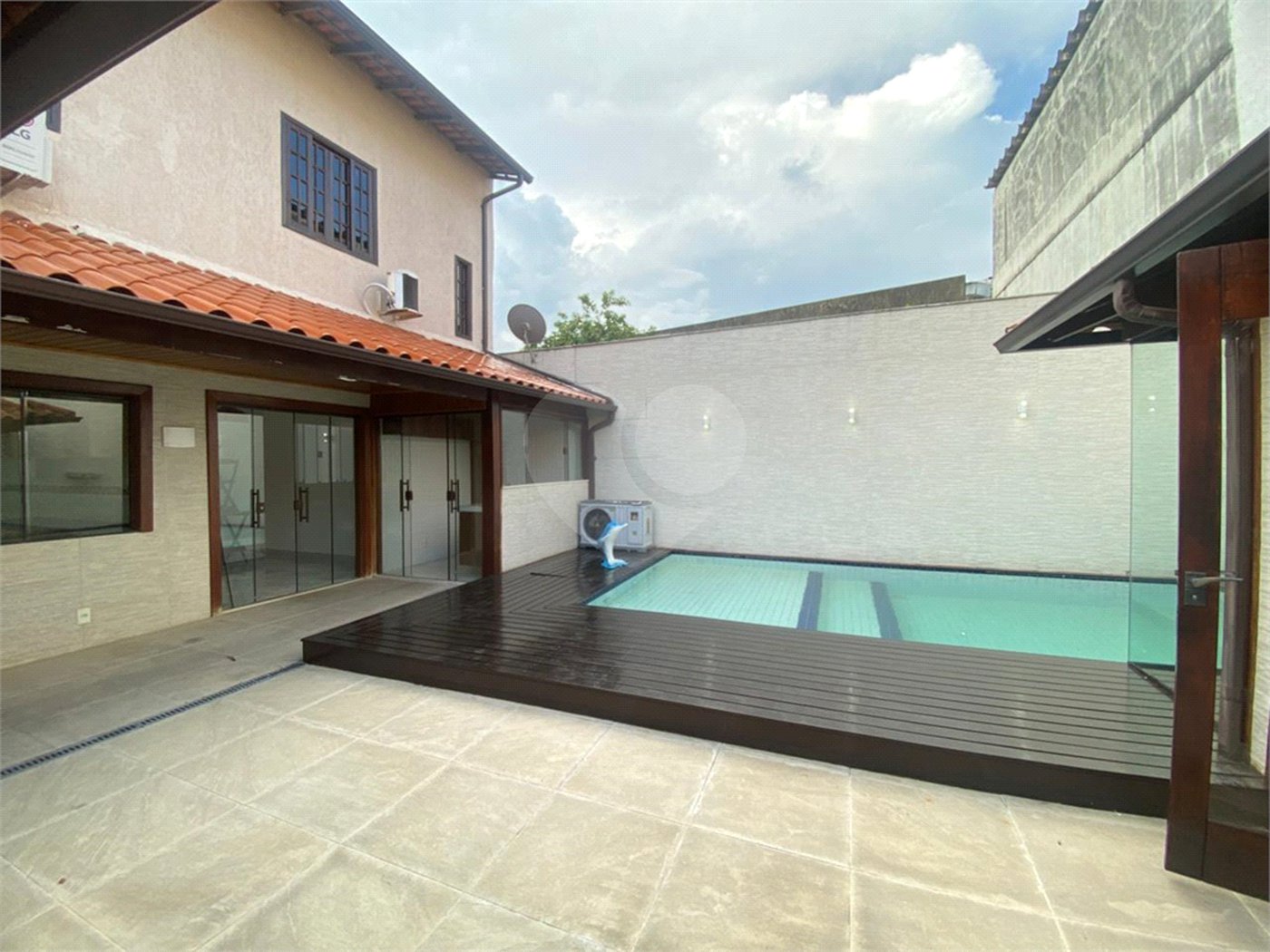 Casa à venda com 4 quartos, sendo 1 suíte, em Inhoaíba, Rio de Janeiro, RJ