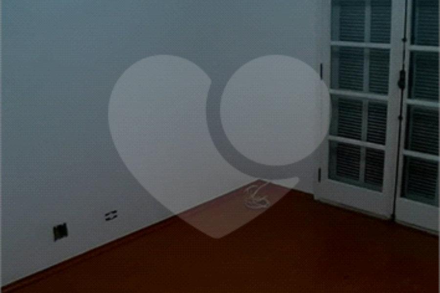 Casa à venda com 3 quartos, sendo 1 suíte, no condomínio Village Palmas, São Paulo - SP