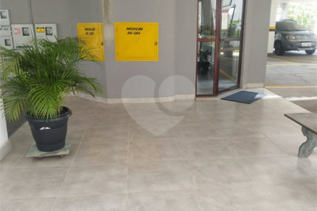 Apartamento à venda com 2 quartos, sendo 1 suíte,  em Estância Itaguaí, Caldas Novas, GO