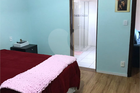 Sobrado à venda com 3 suítes em Vila Oliveira, Mogi das Cruzes, SP