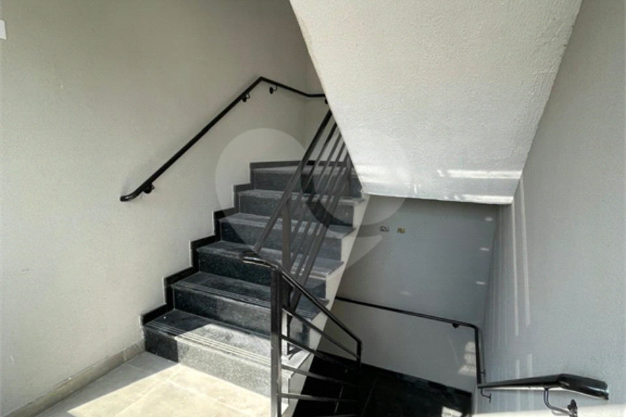 Casa à venda com 2 quartos, sendo 1 suíte, no condomínio Residencial Calegari, São Paulo - SP