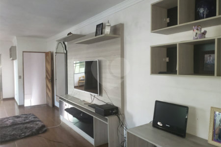 Sobrado à venda com 4 quartos, sendo 2 suítes, em Vila Mazzei, São Paulo, SP