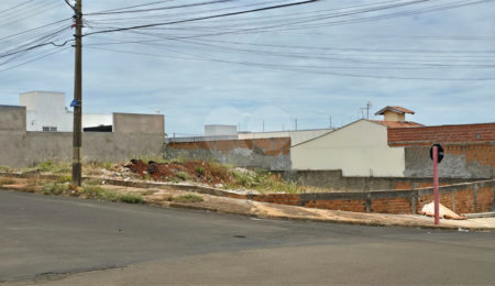 Terreno à venda em Jardim Universal, Araraquara, SP