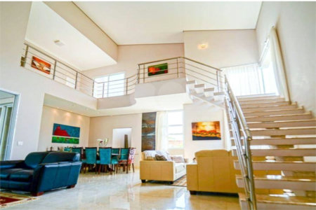 Casa à venda com 4 quartos, sendo 2 suítes, no condomínio Residencial Jardim Primavera, Louveira - SP