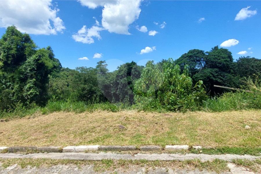 Terreno à venda no condomínio Parque Suiça, Caieiras - SP