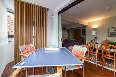 Apartamento à venda com 4 quartos, sendo 2 suítes, em Moema, São Paulo, SP