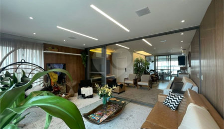 Apartamento à venda com 3 quartos, sendo 1 suíte, em Vila Mariana, São Paulo, SP