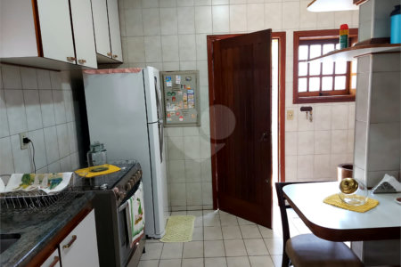 Sobrado à venda com 5 quartos, sendo 4 suítes, em Santa Rosa, Vinhedo, SP