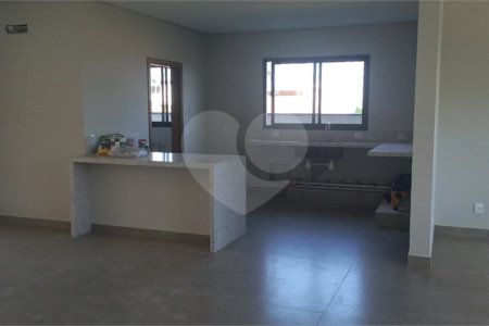 Casa Tipo Sobrado no Condomínio Santa Isabel - Louveira/SP