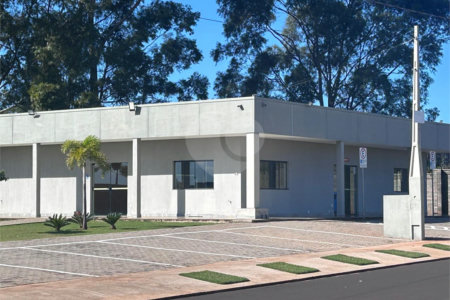 Casa em condomínio a venda.