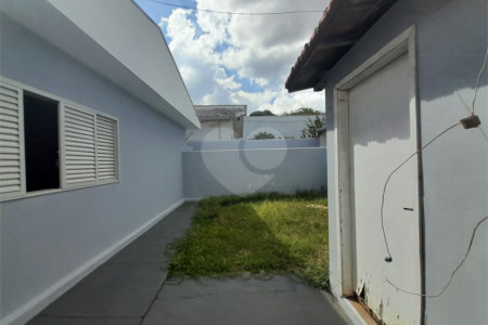 Casa Disponível para Venda ou Locação na Vila Nery – Ideal para Residência ou Comércio