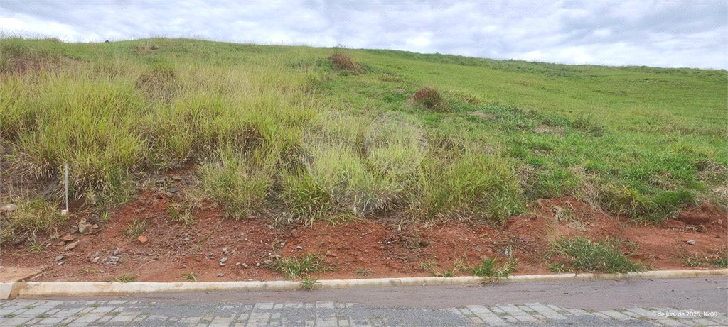 Terrenos de 300 metros em condomínio fechado e prontos para construir na região de Atibaia