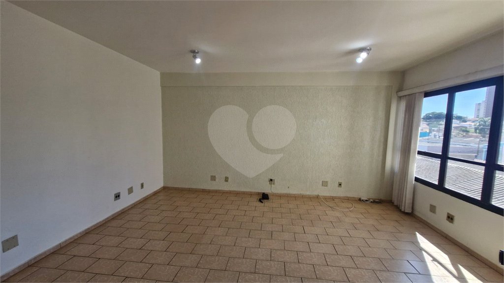 Sala Comercial à Venda no Edifício Luciano Zanollo – São Carlos/SP