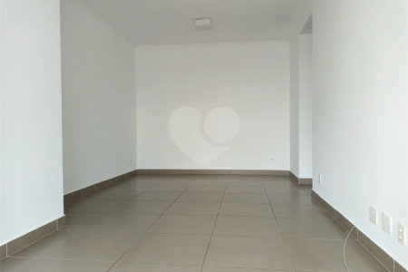 APARTAMENTO PARAÇAÇÃO COM 3 DORMITÓRIOS E 2 VAGAS DE GARGEM NA VILA ANASTÁCIO