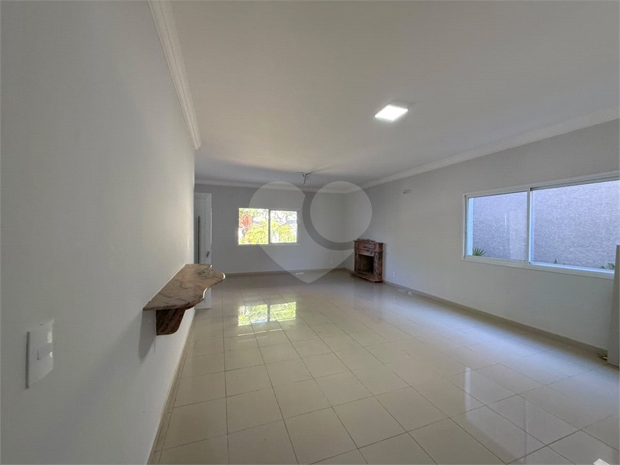 Casa à Venda com 5 Suítes na Vila Giglio em Atibaia/SP