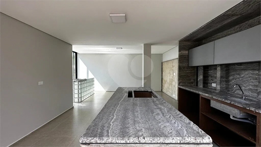 Casa Comercial disponível para venda e locação no Bairro Cidade Jardim em Piracicaba - SP.