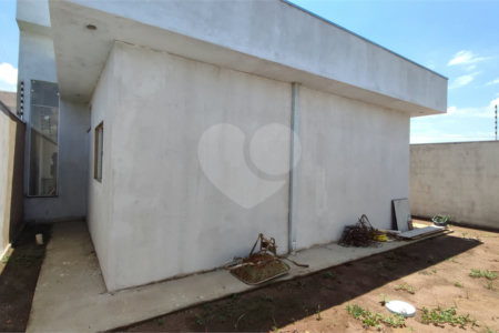 Casa à venda de 2 dormitórios em São Carlos, no bairro Arcoville.