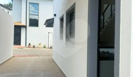 Casa à venda com 3 quartos, sendo 1 suíte,  no condomínio Residencial Marchant Buarque, Atibaia - SP