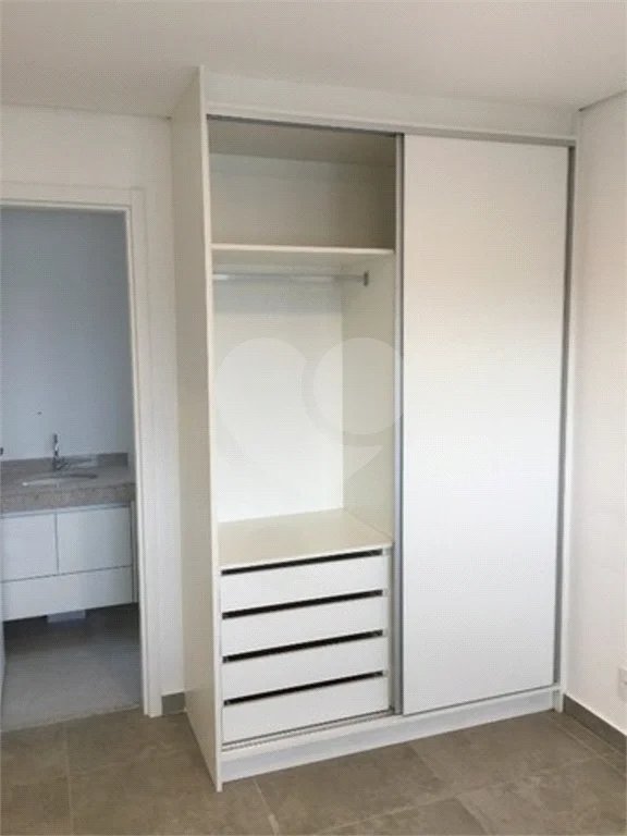 Excelente apartamento à venda e locação no Brás