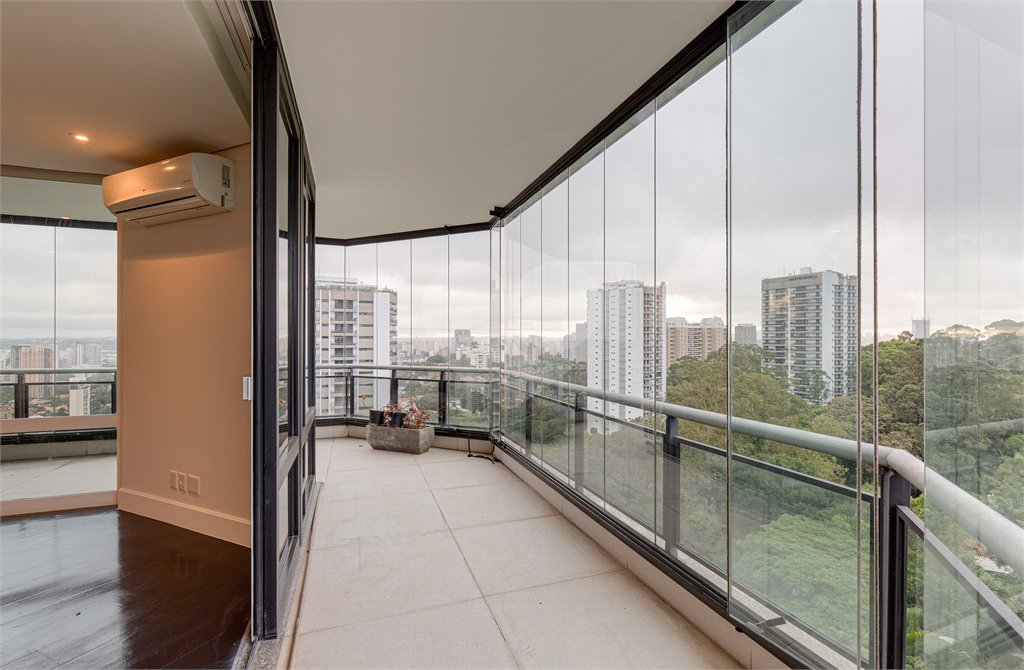 Apartamento à venda ou para alugar com 4 suítes em Alto da Boa Vista, São Paulo, SP