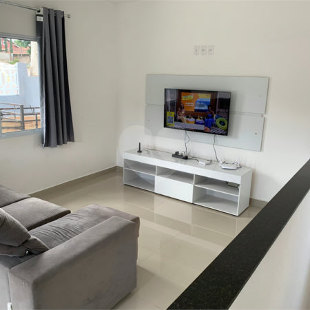 Belíssima Chácara- Loteamento Pedra Bela- Bairro Pedreira- em Atibaia.
