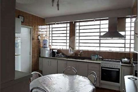 Apartamento próximo ao Metro com 03 dormitórios e 01 Suíte, 2 vagas á venda na Vila Mariana!