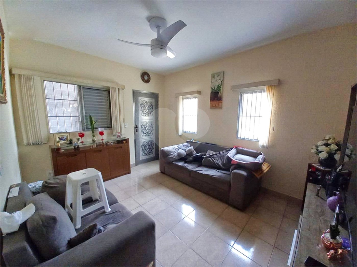 Casa terrea com 6 quartos, 2 vagas na Vila Brasilina