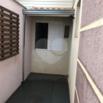 Casa térrea no Condomínio Moradas II .