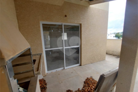 Sobrado à venda com 3 quartos, sendo 1 suíte, em Vila Omízollo, Louveira, SP