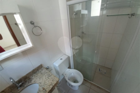 Apartamento no Condomínio Veneza