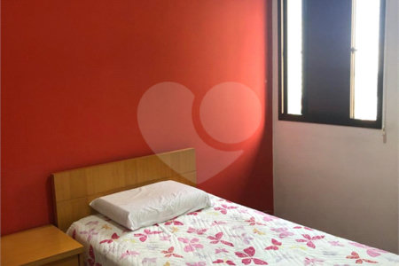 Apartamento com 3 dormitórios, Bairro Saúde,, Muito proximo do metro São Judas e da Igreja!