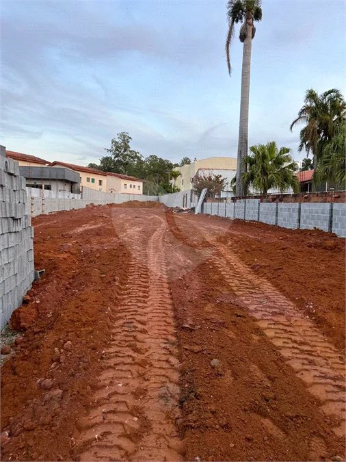 Em bairro nobre está o seu maravilhoso lote em Atibaia, Venha conhecer.
