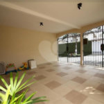 Sobrado excelente com piscina. Espaço gourmet. Salão de festas. Home office. Rua particular