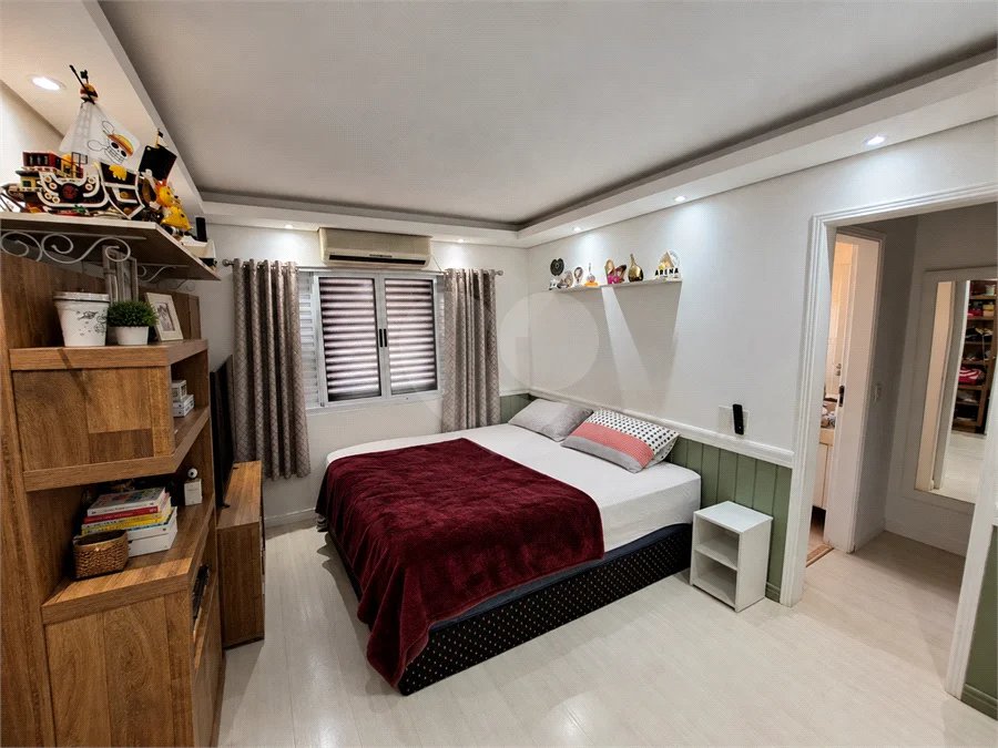 Casa à venda no Condomínio Estância Marambaia, Vinhedo | 3 suítes, piscina e terreno de 810 m²
