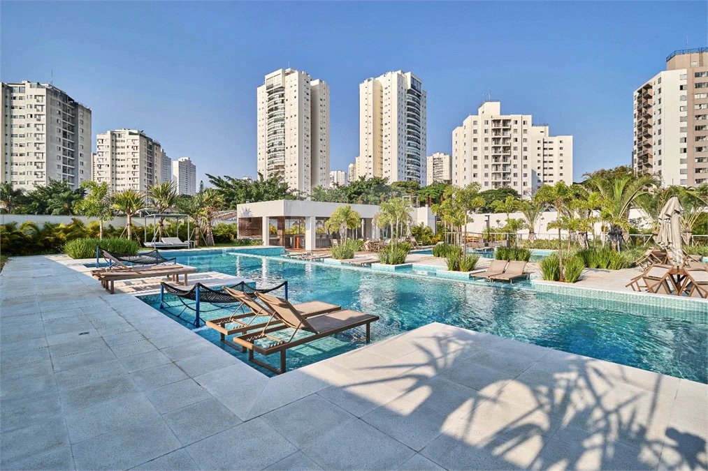 Apartamento com 155m² pronto para morar com 03 suítes e 02 vagas no Jardim Marajoara.