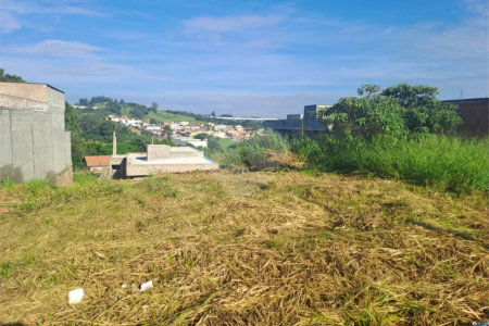 Terreno de 274 metros - Próximo ao Centro de Louveira