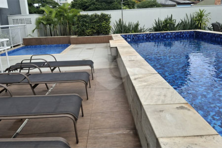 Apartamento com 2 vagas no Campo Belo