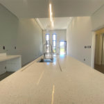Linda casa a venda no condomínio Villeneuve