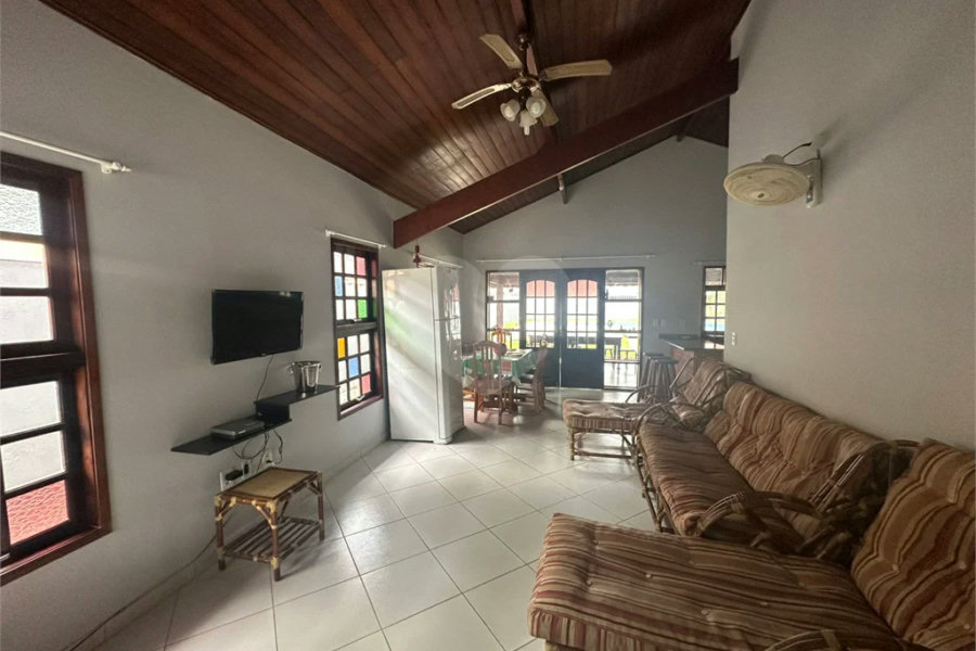Casa à venda com 3 quartos, sendo 1 suíte, em Morada da Praia, Bertioga, SP