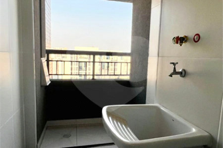 Apartamento para venda em MOEMA com 54,19m2, 2 quartos, varanda e 1 vaga coberta de garagem
