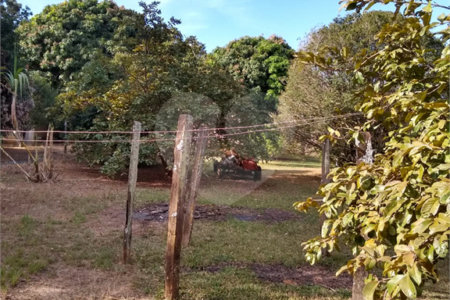 Chácara em água vermelha, localizada em ponto comercial.