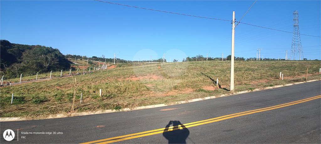 Terreno em Atibaia com 360 m² condomínio fechado com ampla área de lazer