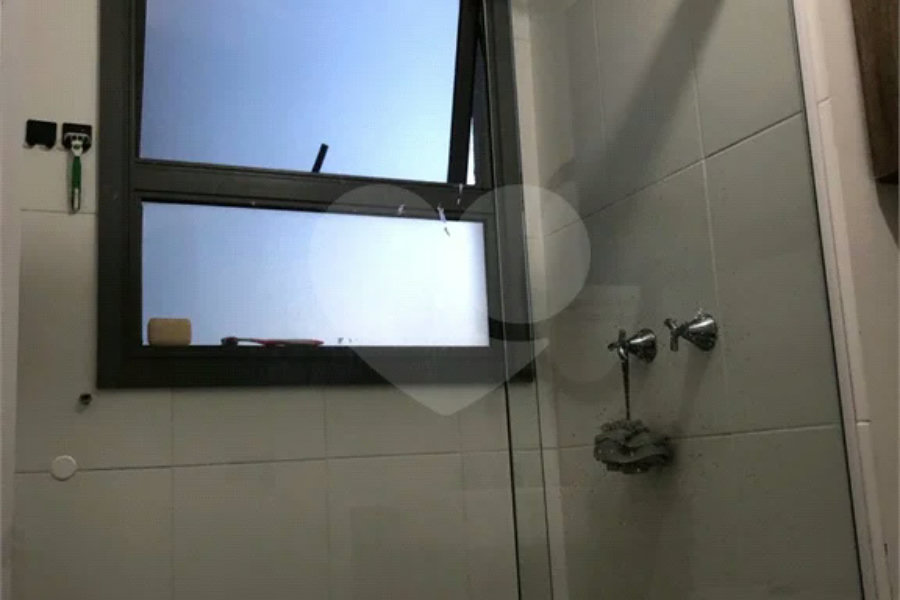 Apartamento à venda com 3 quartos, sendo 1 suíte, em Santo Amaro, São Paulo, SP