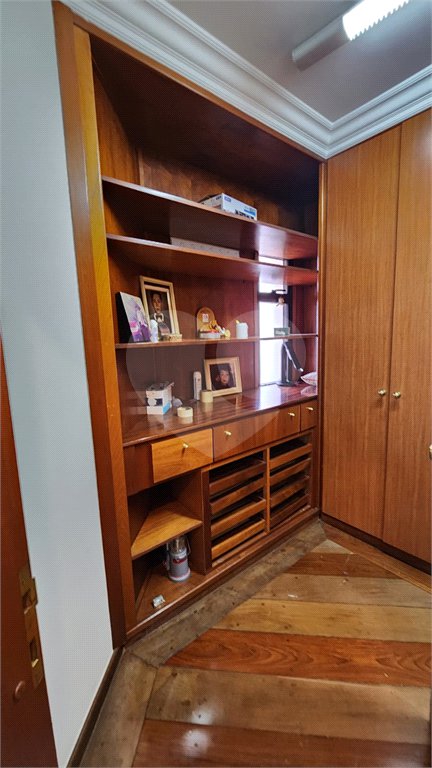APTO 4 DORM (SUÍTES) E 5 GARAGENS NA SAÚDE